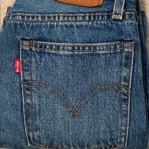Levi’s Wedgie Straight Jean